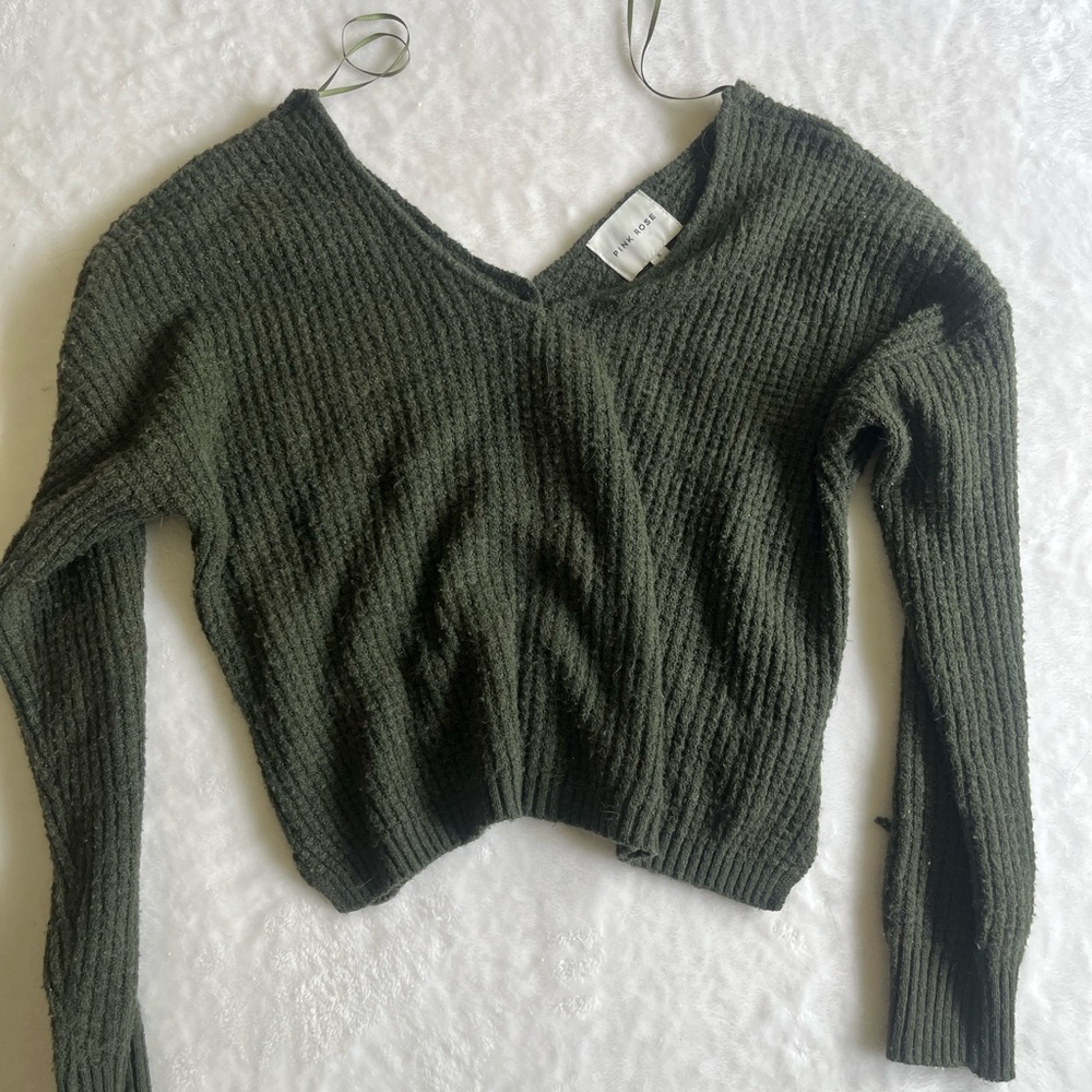 Olive Green V-Neck Ribbed Sweater